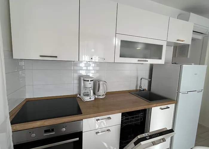 Apartment Perfectly Located Cherry Stone House *
