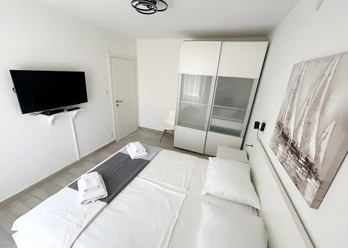 Perfectly Located Cherry Stone House Apartament Split