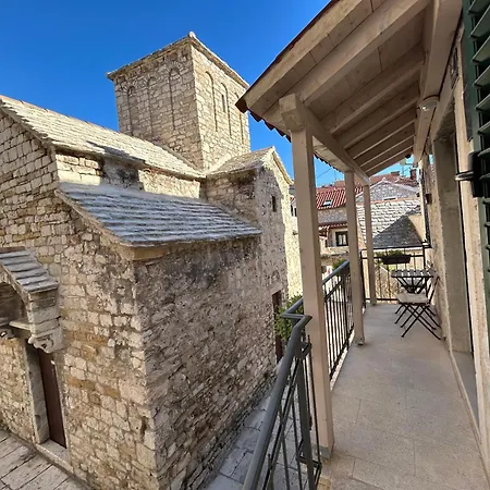 Perfectly Located Cherry Stone House דירה