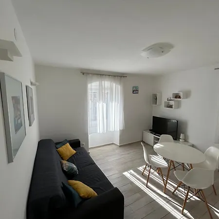 Apartament Perfectly Located Cherry Stone House