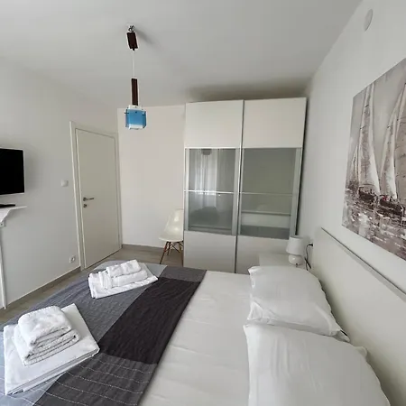 Perfectly Located Cherry Stone House Apartament Split