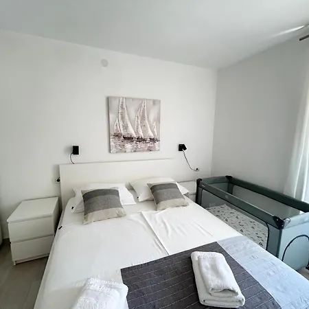 Apartament Perfectly Located Cherry Stone House Split