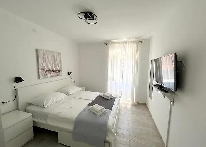 Perfectly Located Cherry Stone House * ספליט
